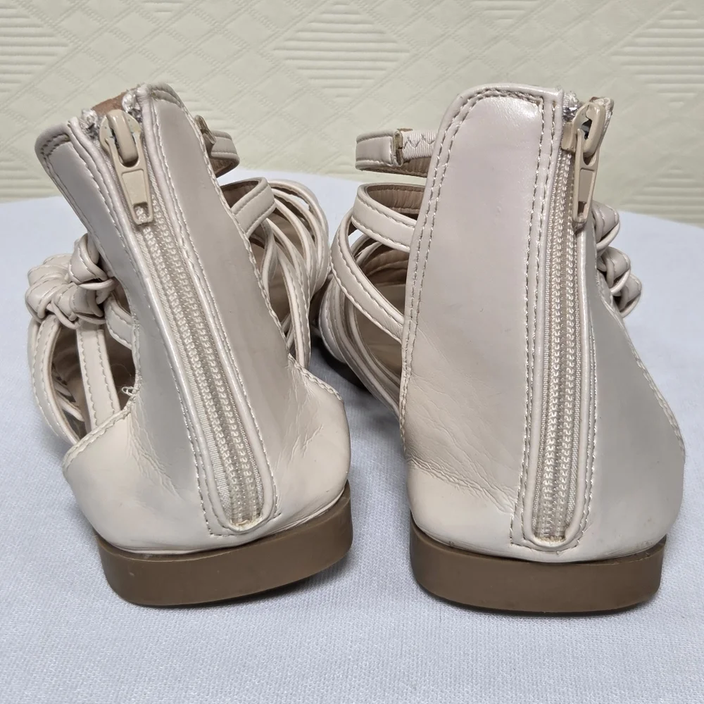 Journee Collection Womens Tru Comfort Petrra Strappy Zip Sandals Size-7.5
